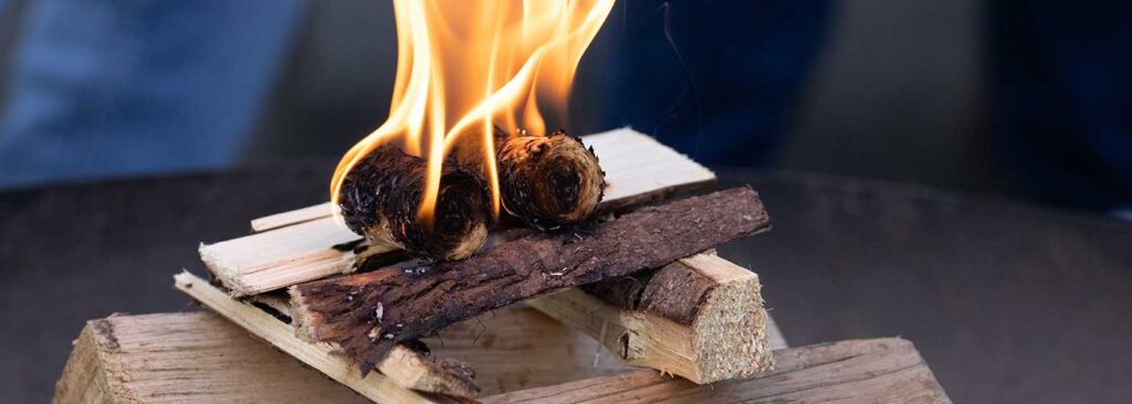 Smoke-free wood stove: Master the top-down lighting method