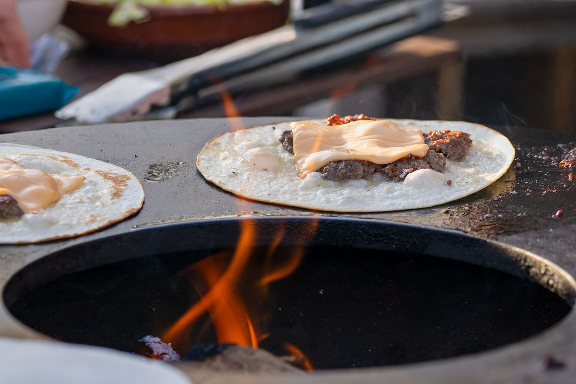 Giant Flames loaded wrap met gehakt